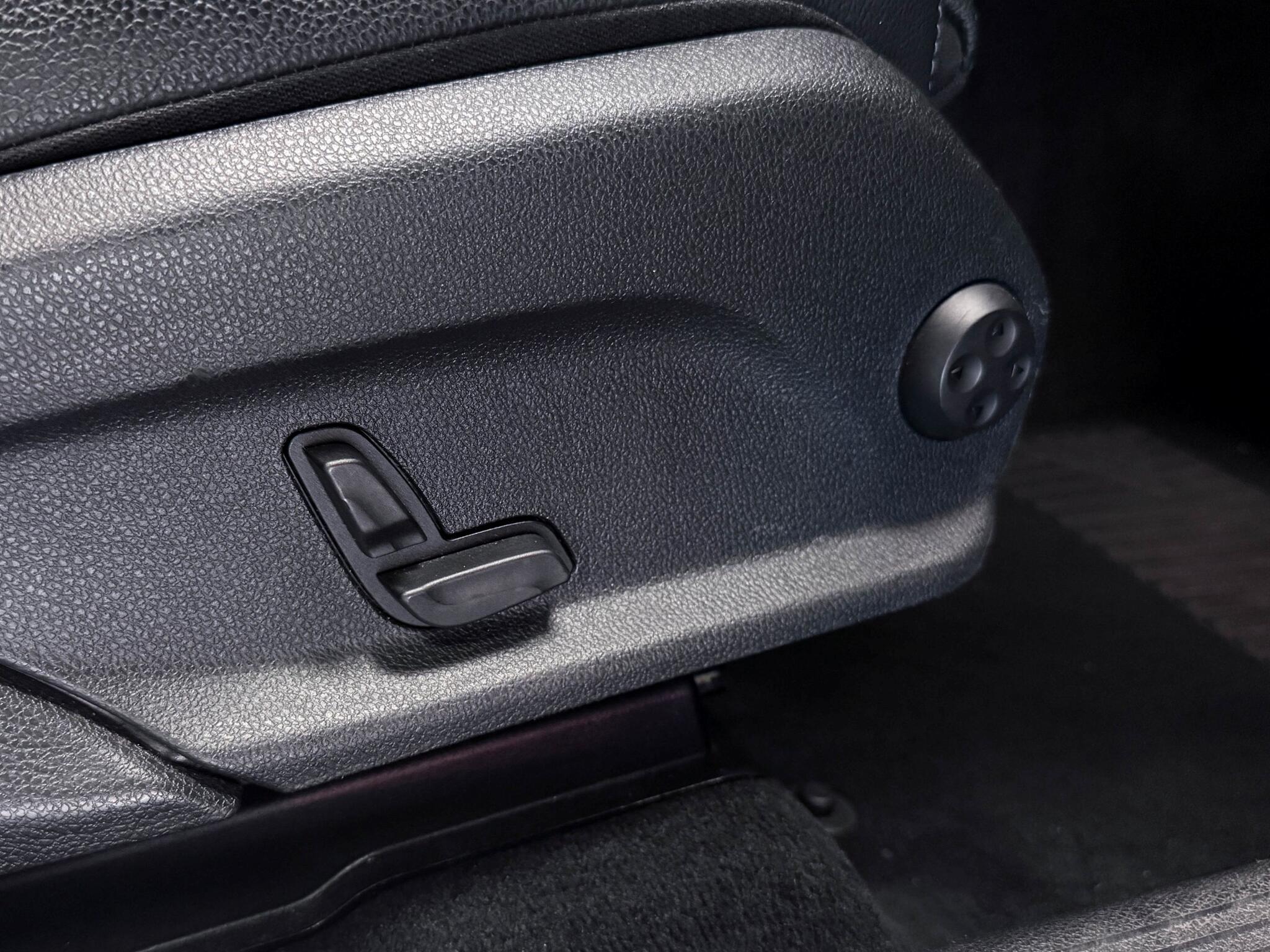 Mercedes-Benz GLC view 31