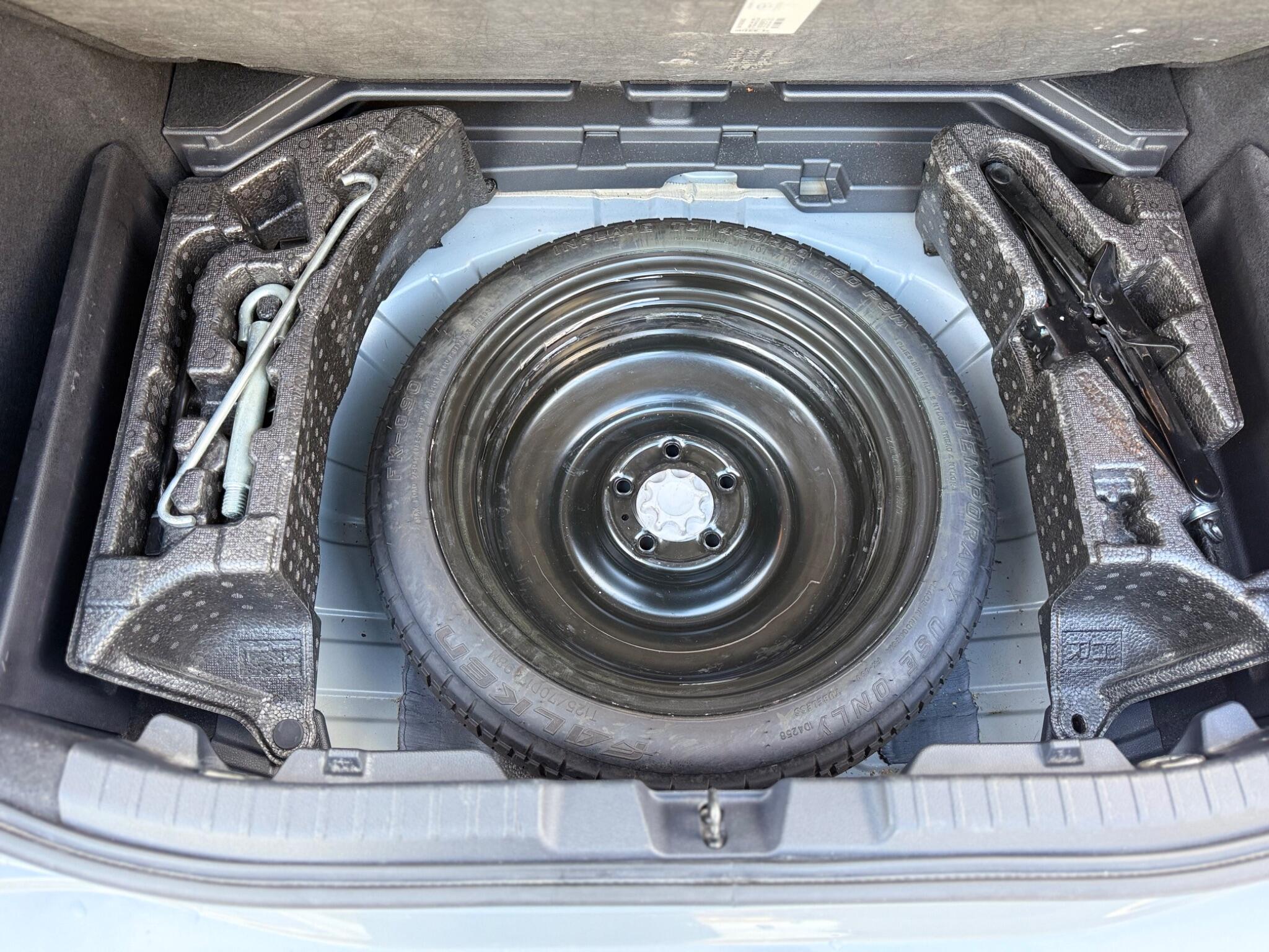 Toyota Corolla view 16
