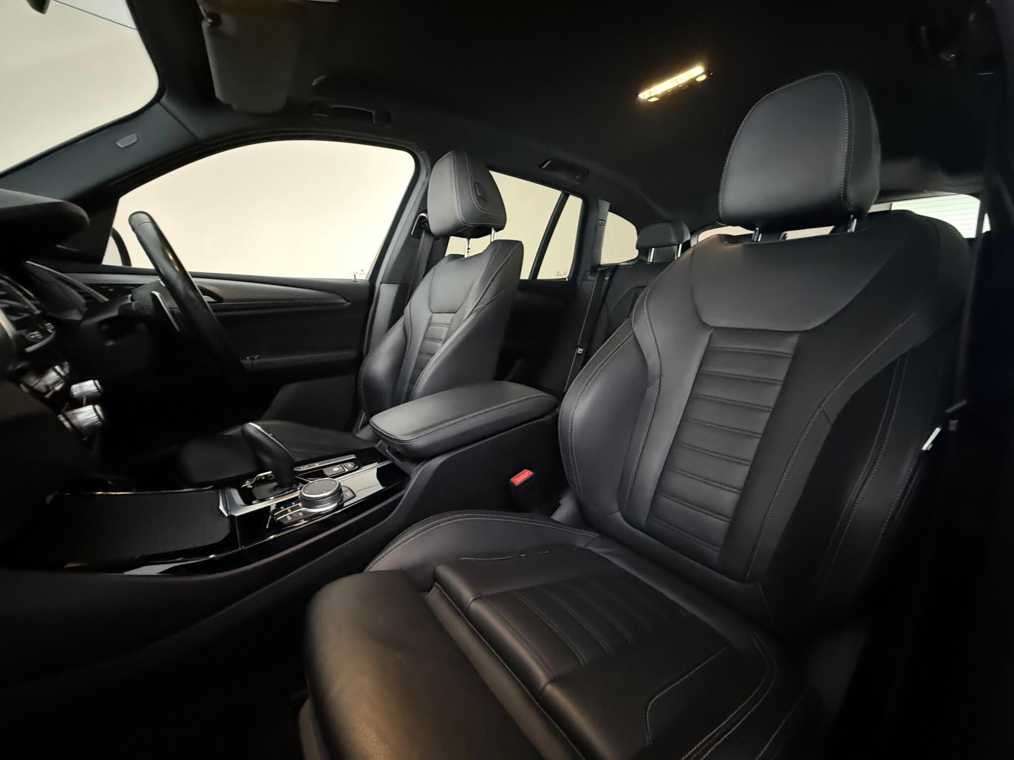 BMW X3 view 34