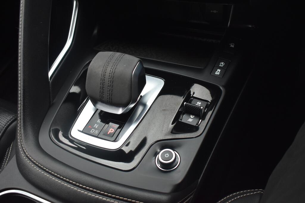 Jaguar E-Pace view 66