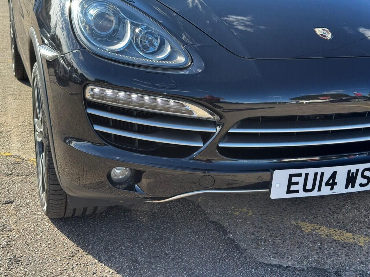 Porsche Cayenne view 21