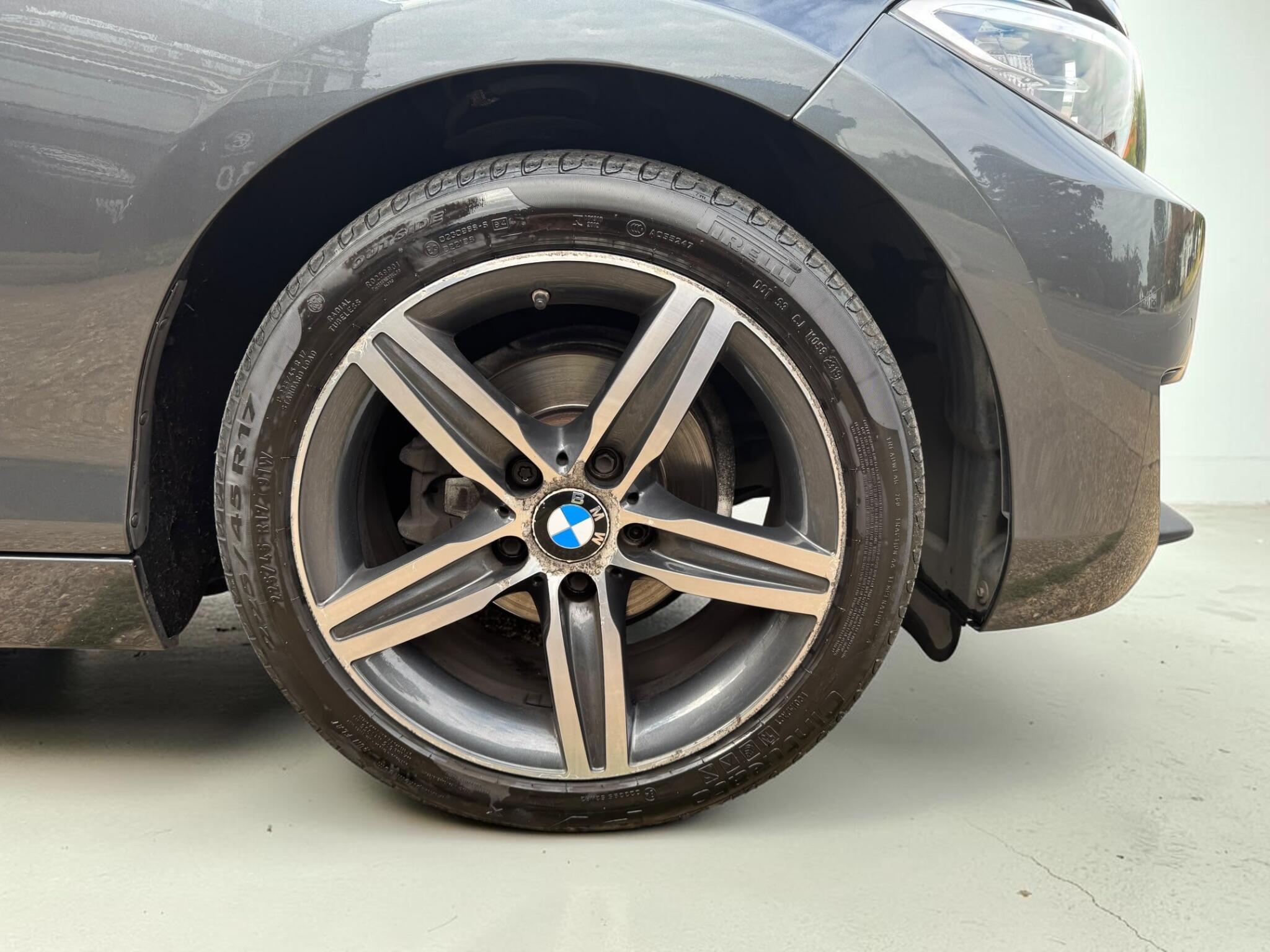 BMW 2 Series view 26