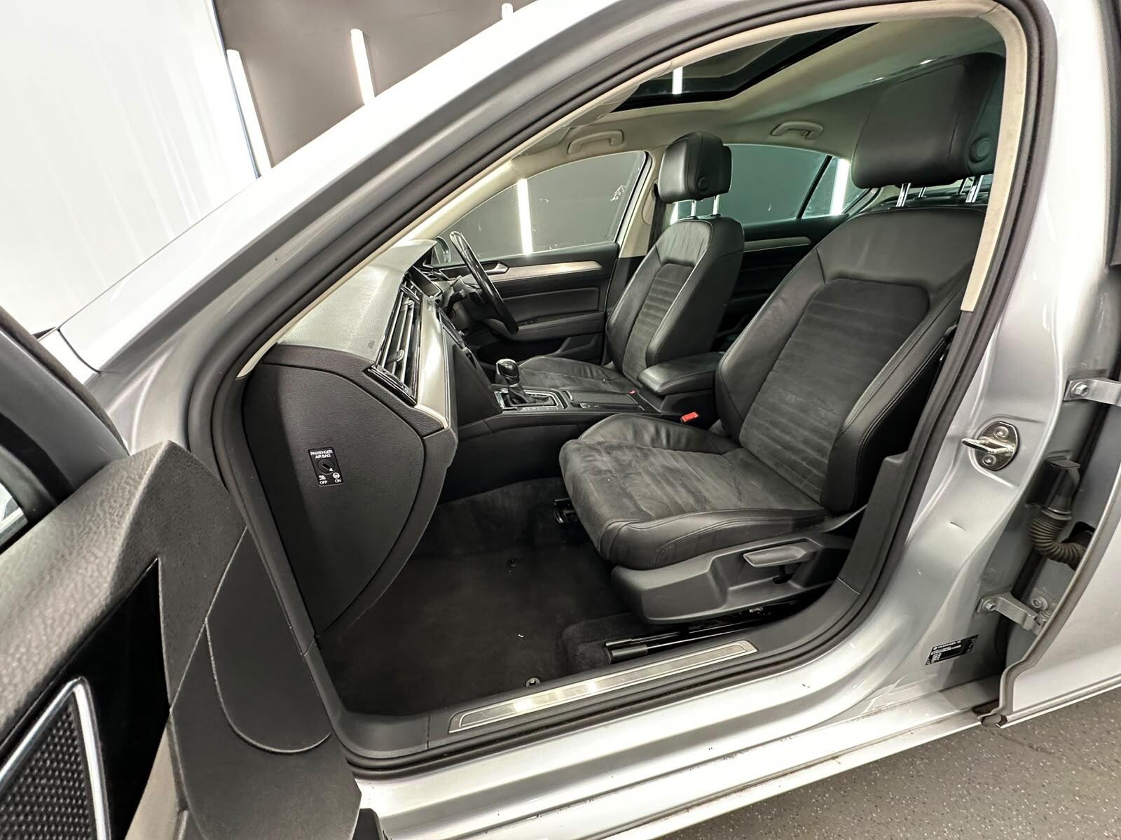 Volkswagen Passat view 28