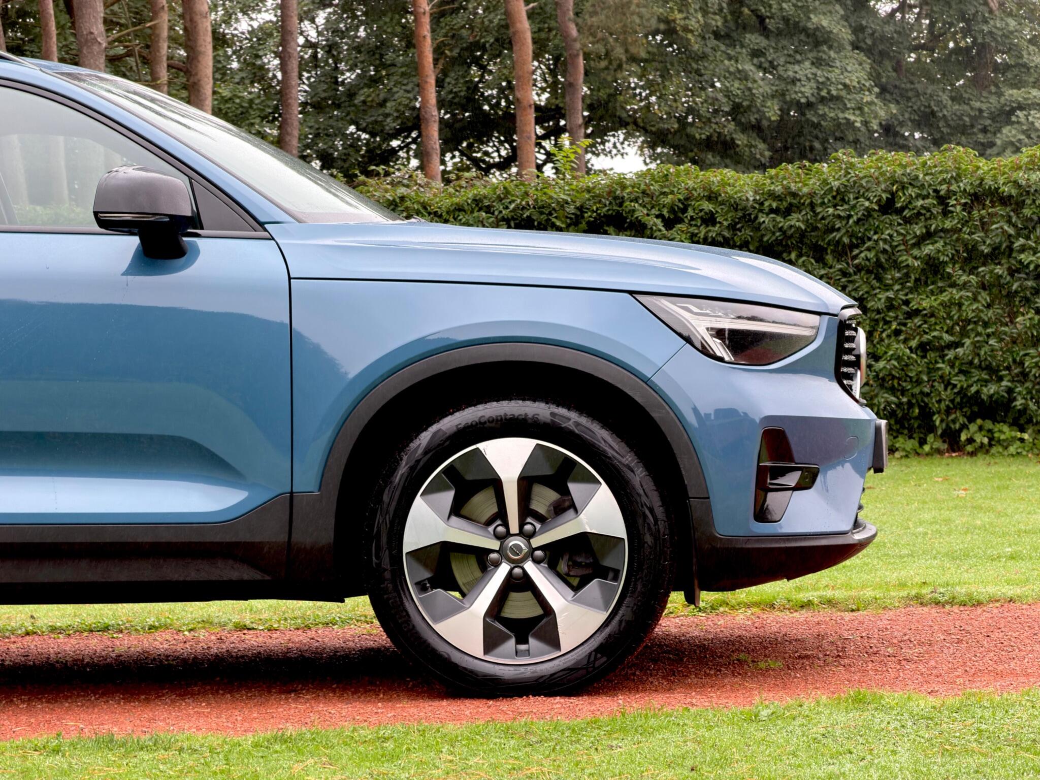 Volvo XC40 view 13