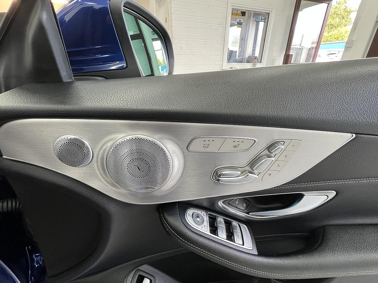 Mercedes-Benz C-Class view 16