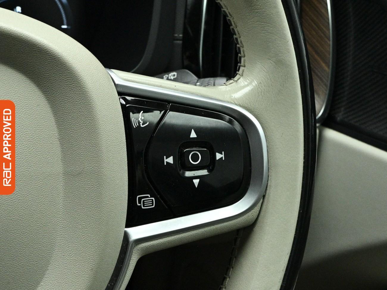 Volvo XC60 view 24
