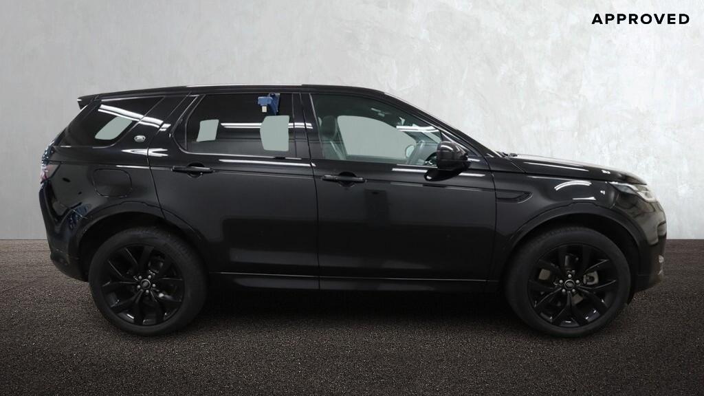 Land Rover Discovery Sport view 5