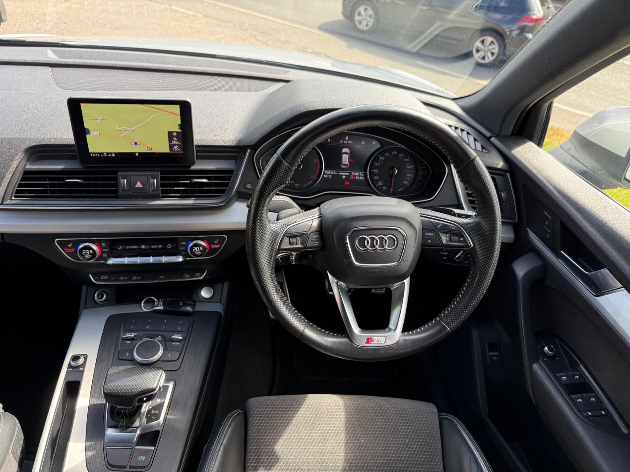Audi Q5 view 20