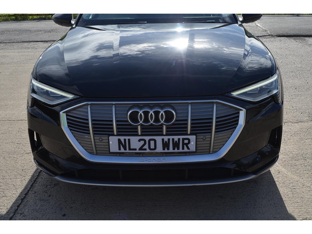 Audi E-Tron view 43