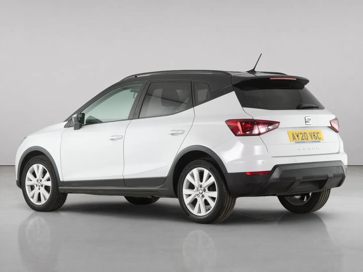 SEAT Arona view 4