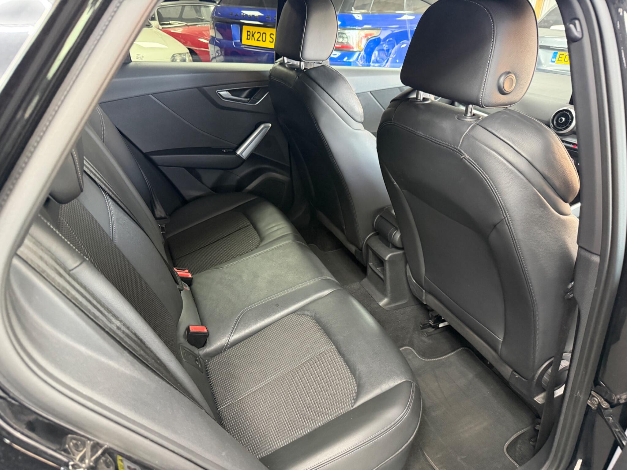 Audi Q2 view 9