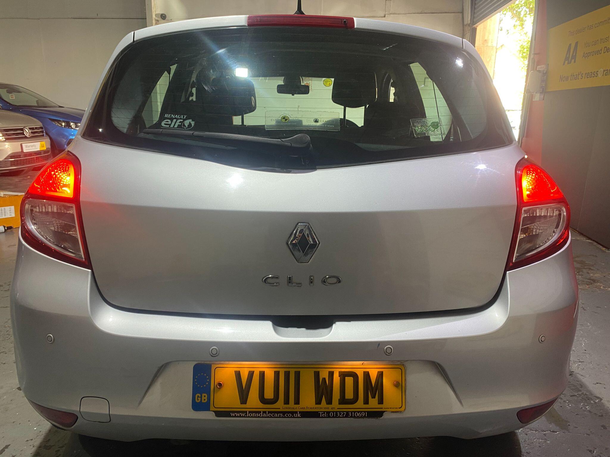Renault Clio view 6