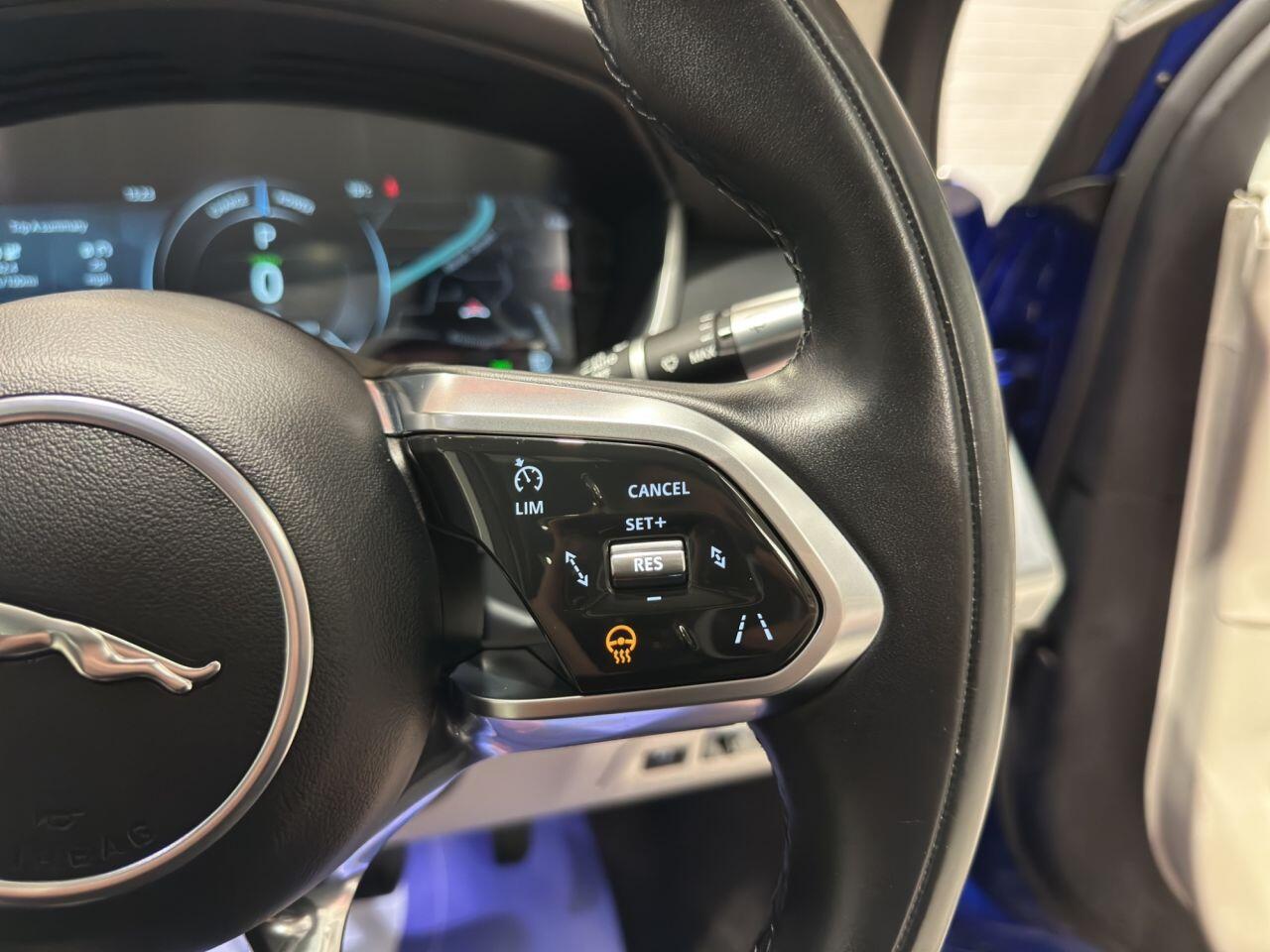 Jaguar I-Pace view 14
