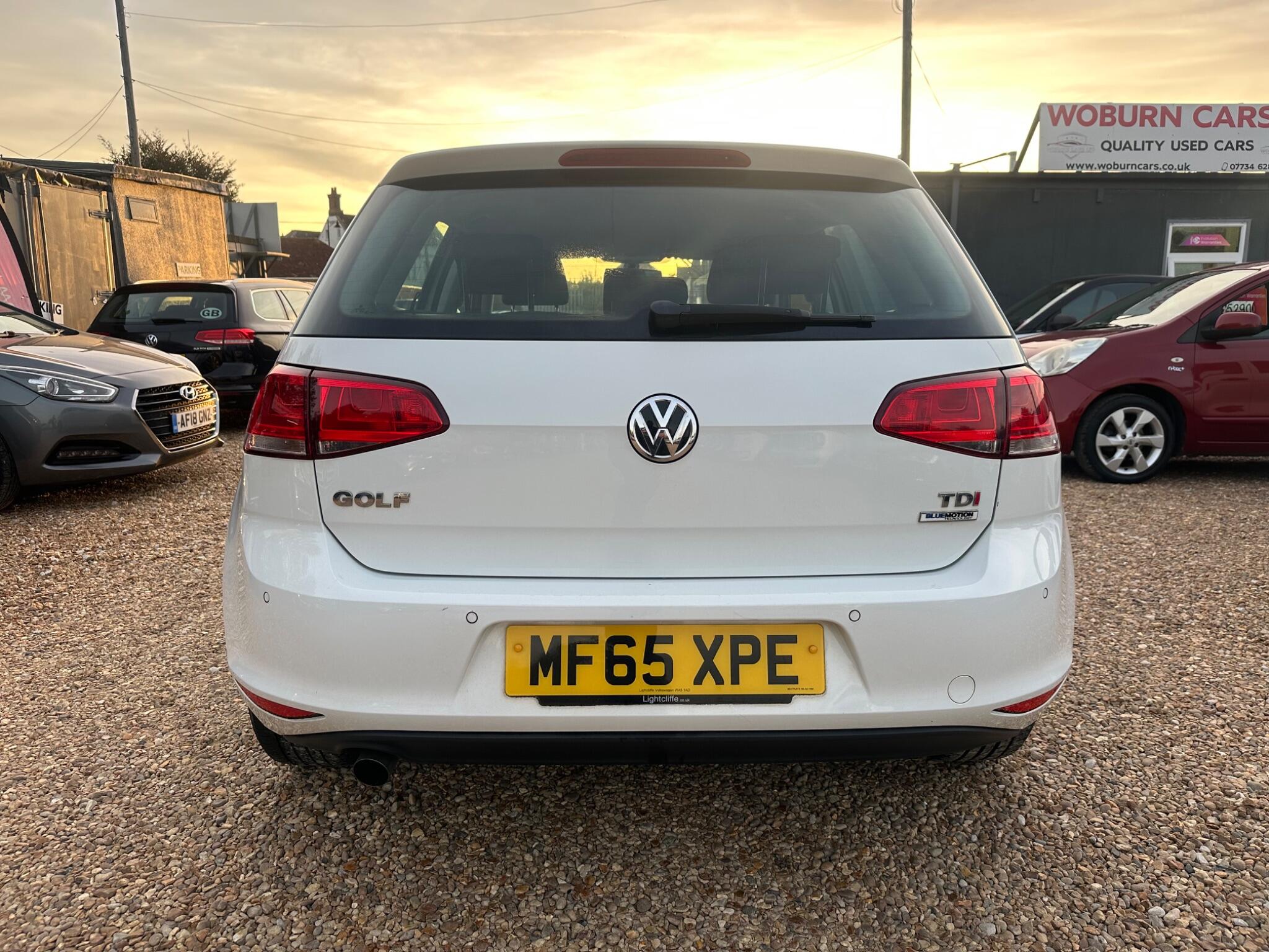 Volkswagen Golf view 14
