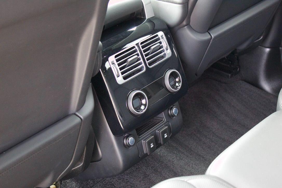 Land Rover Range Rover view 28