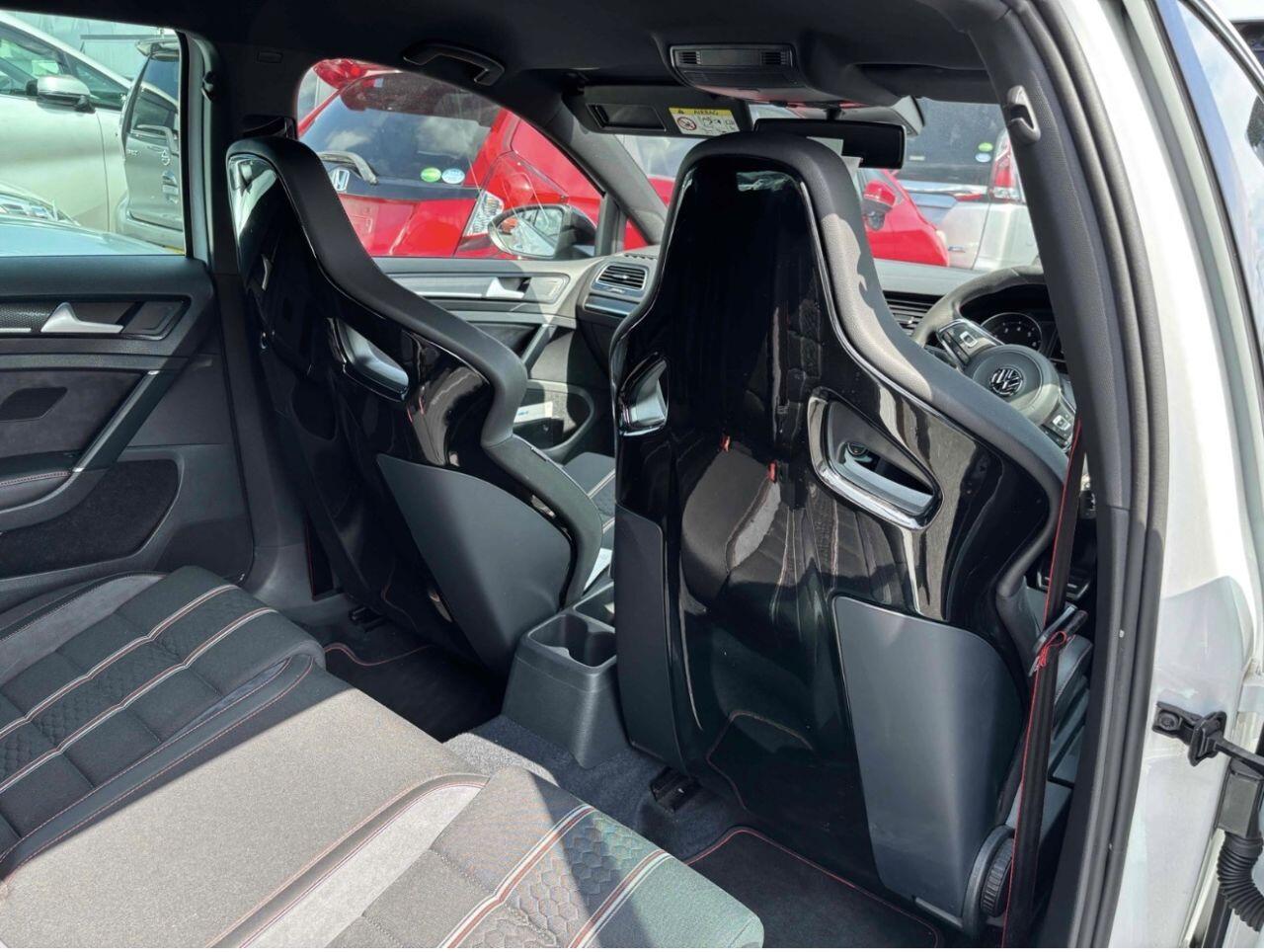 Volkswagen Golf view 9