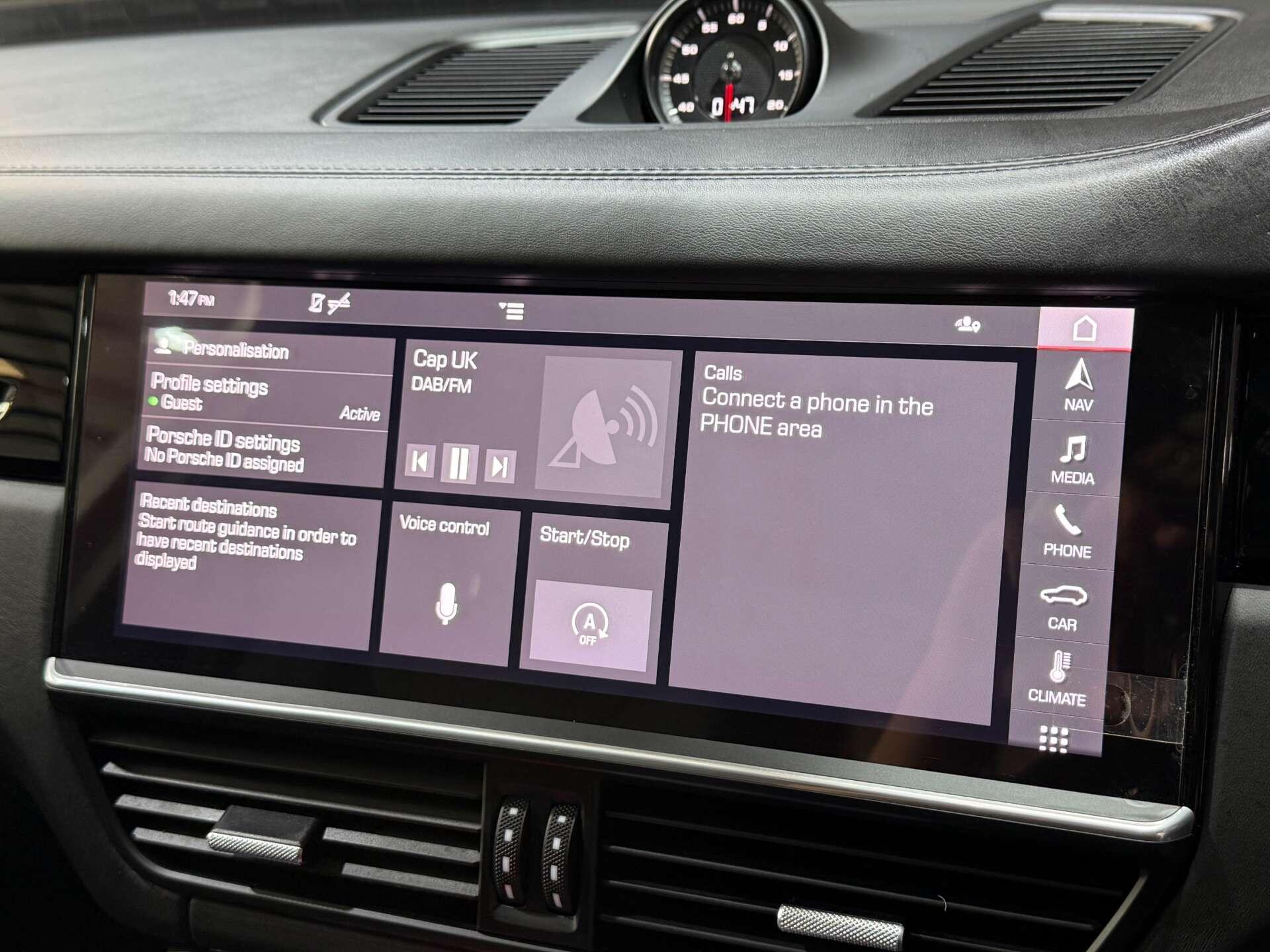 Porsche Cayenne view 50