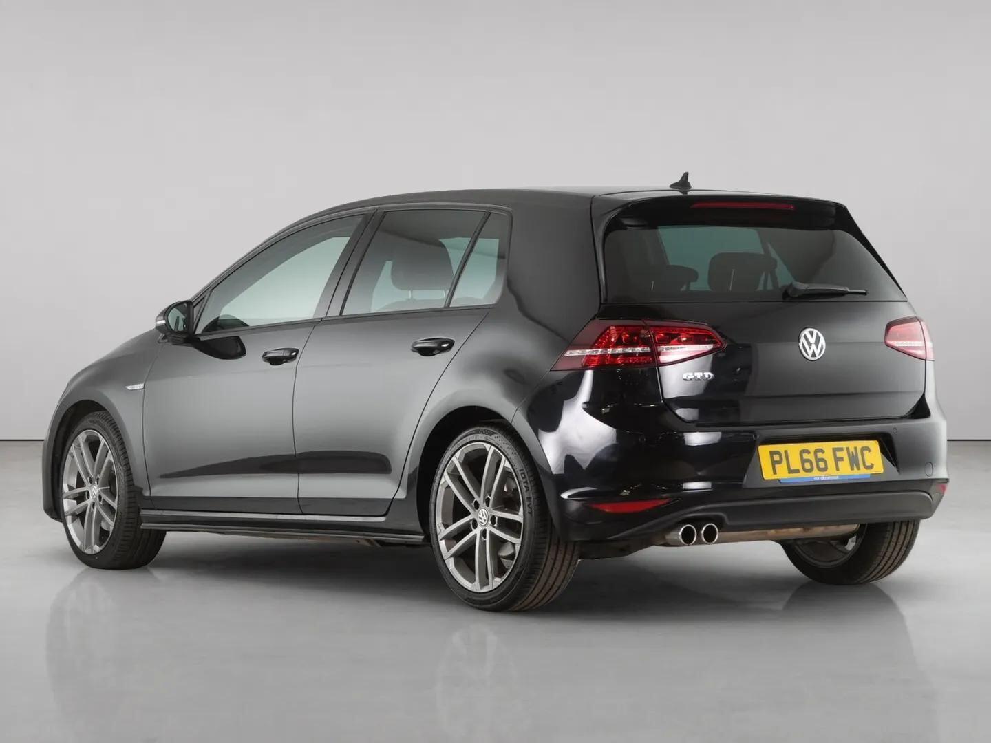 Volkswagen Golf view 9