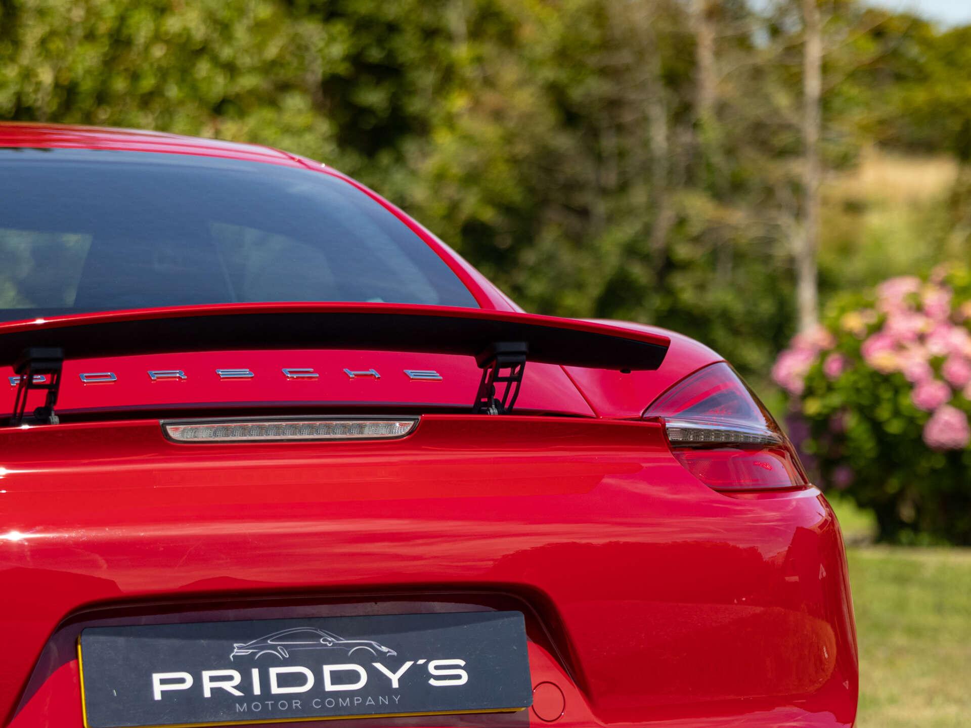 Porsche Cayman view 23