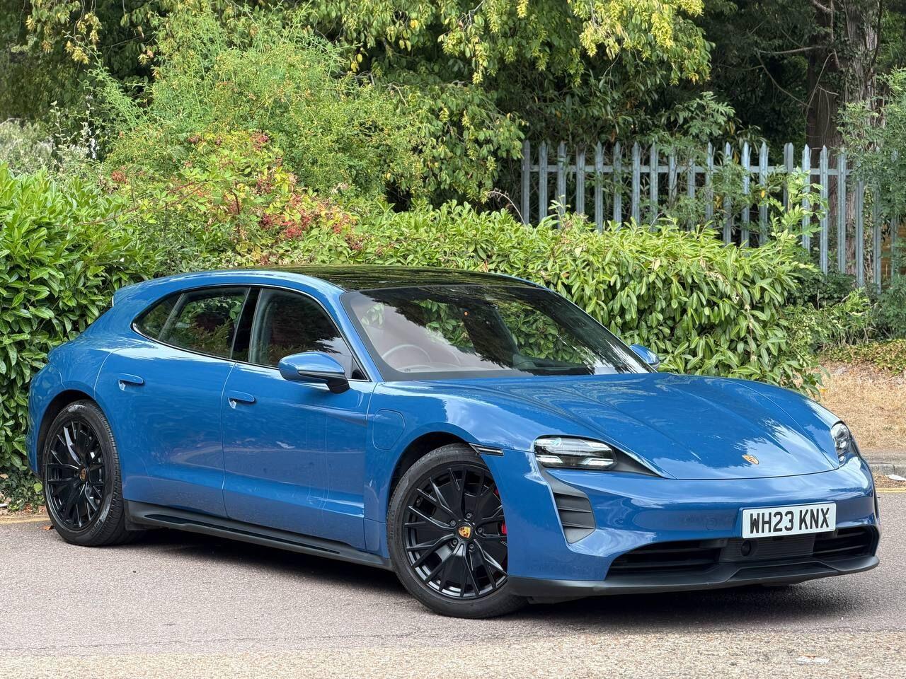 Porsche Taycan view 71