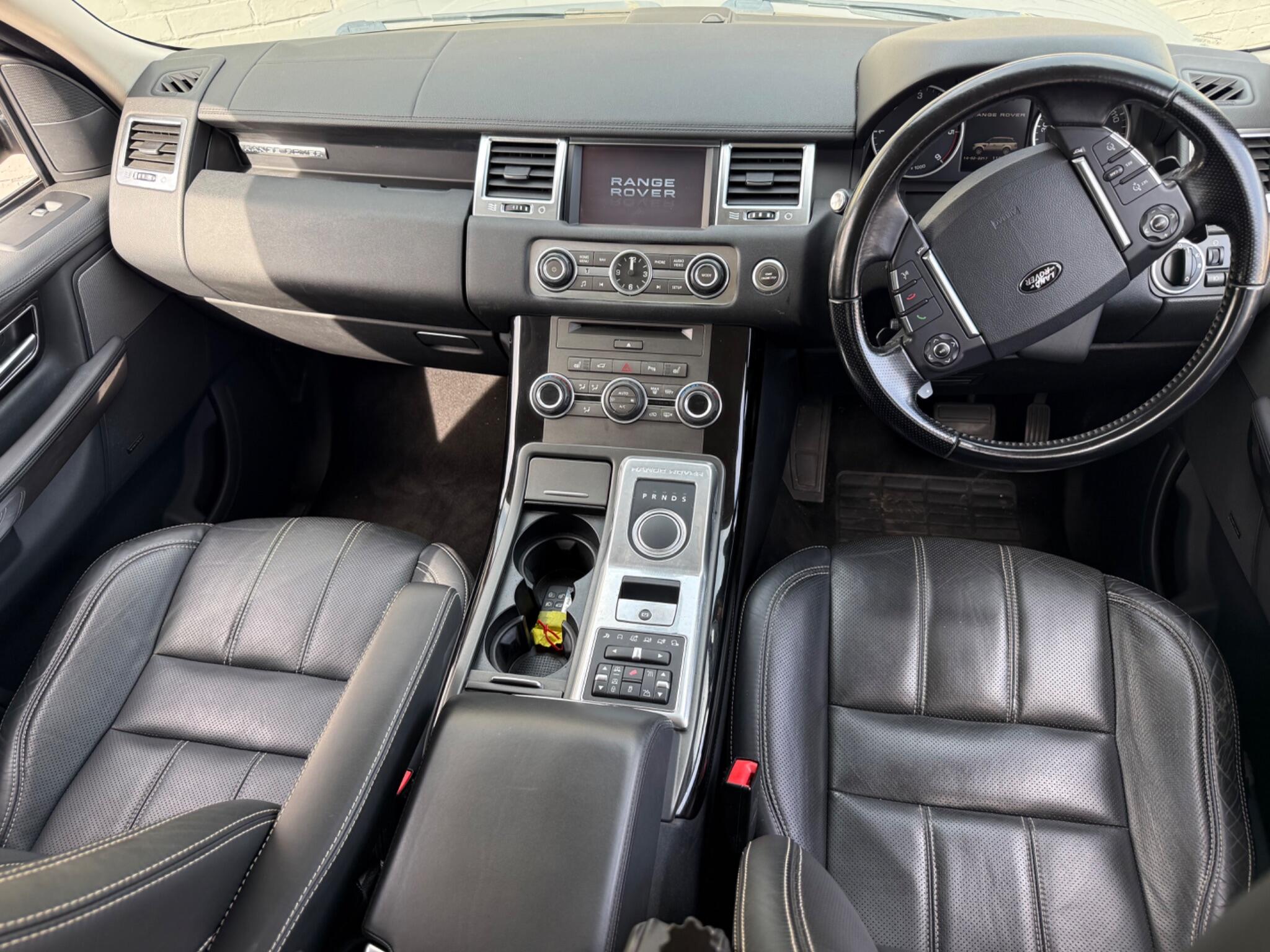 Land Rover Range Rover Sport view 3