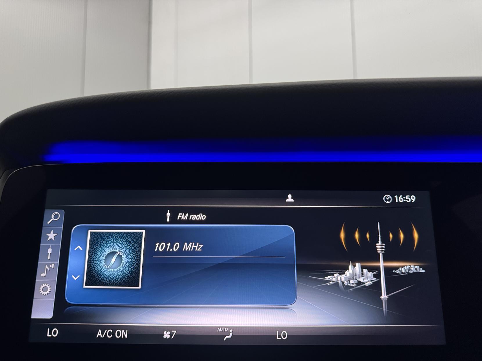 Mercedes-Benz E Class view 60