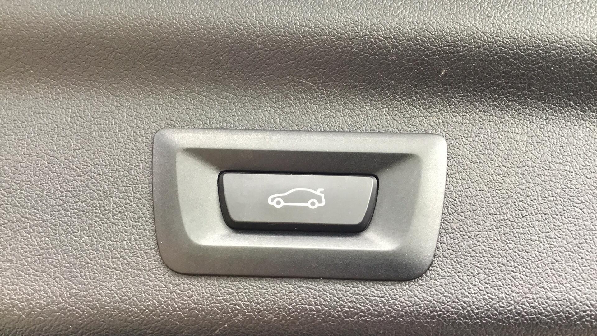 BMW X1 view 40