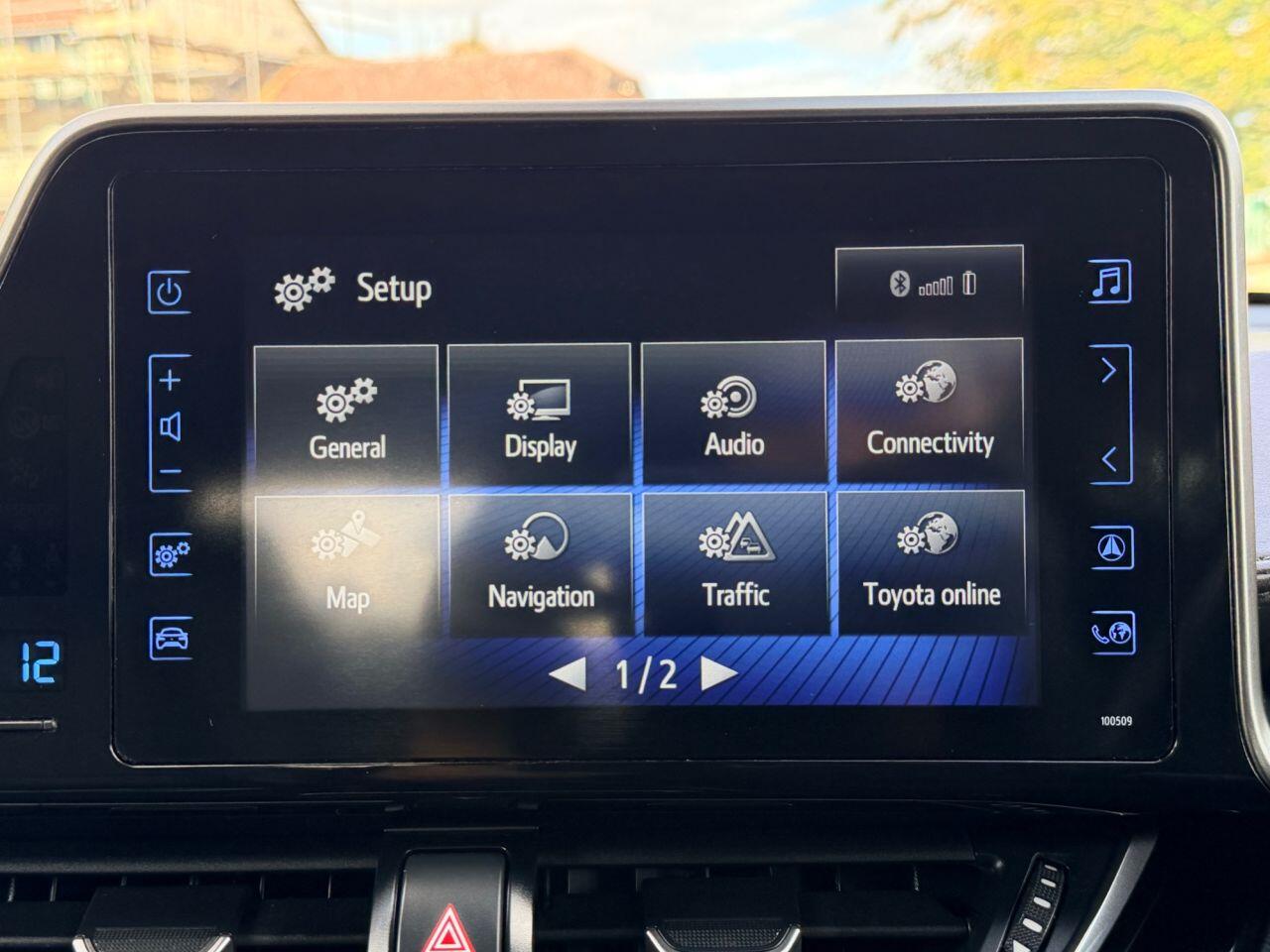 Toyota C-HR view 37