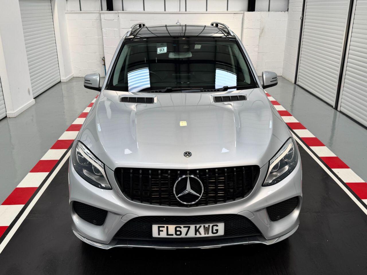 Mercedes-Benz Gle view 23