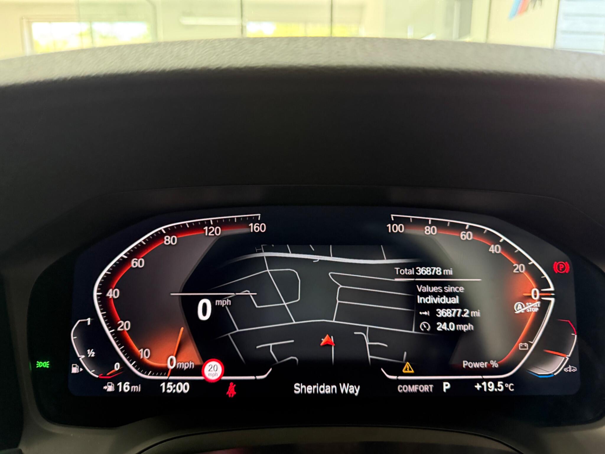 BMW 3 Series view 24