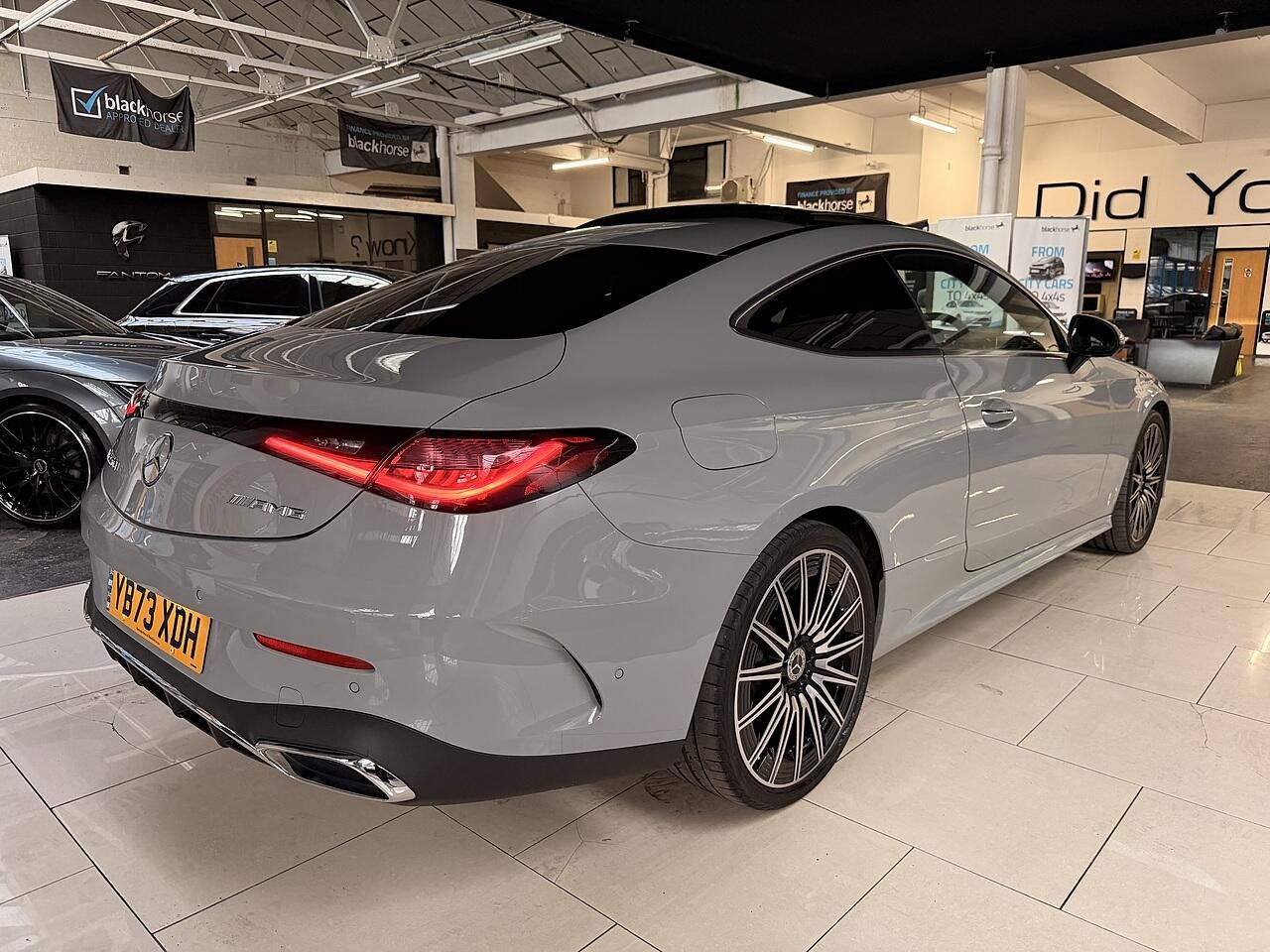 Mercedes-Benz Cle view 10