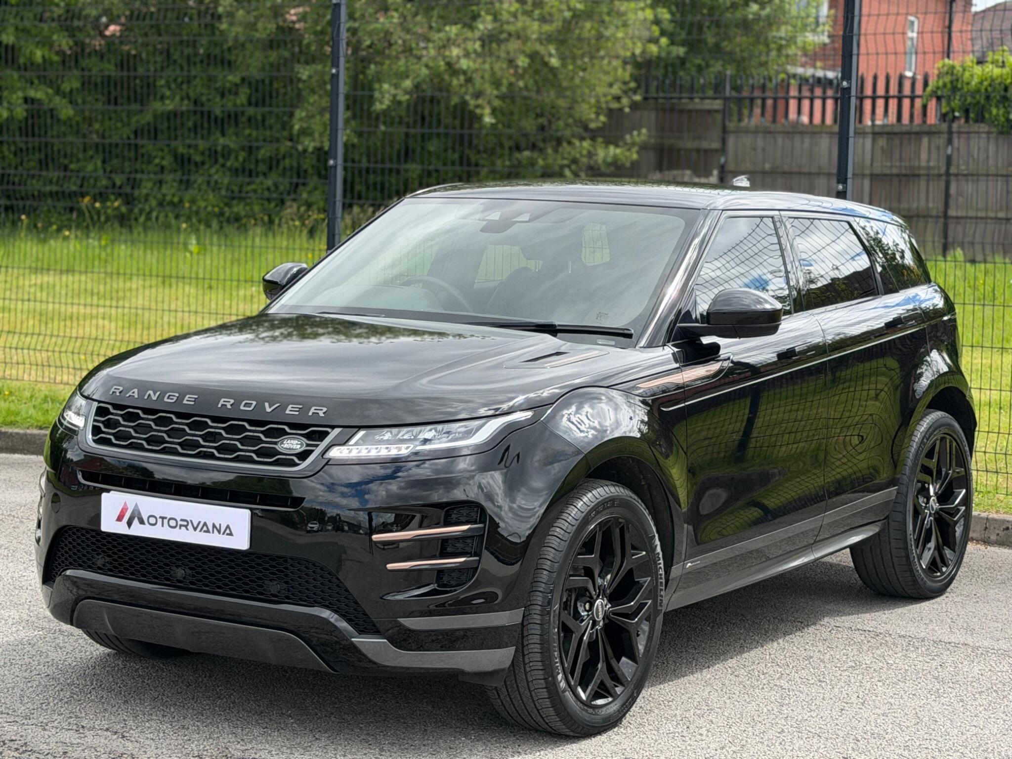 Land Rover Range Rover Evoque view 3
