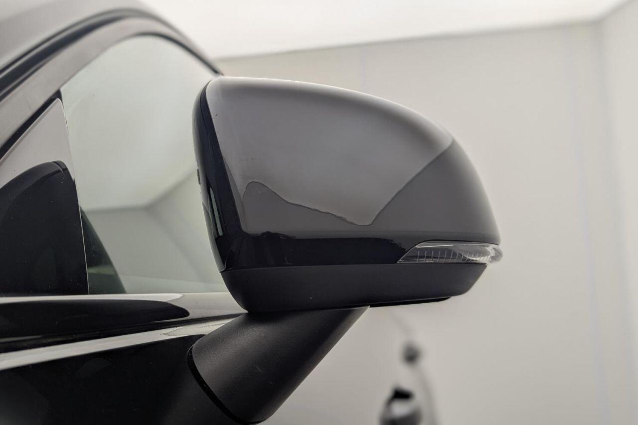 Volvo C40 view 36