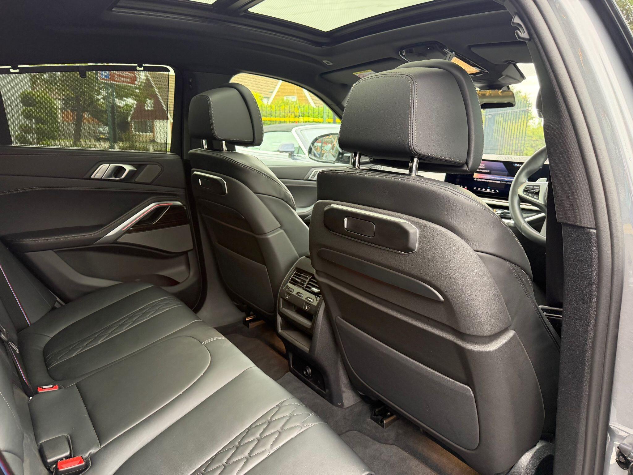 BMW X6 view 19