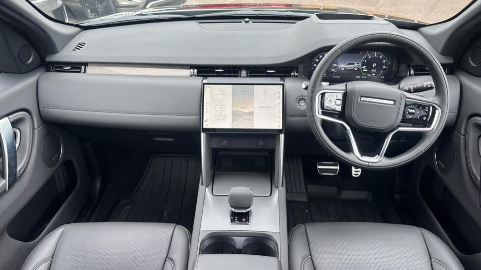 Land Rover Discovery Sport view 9