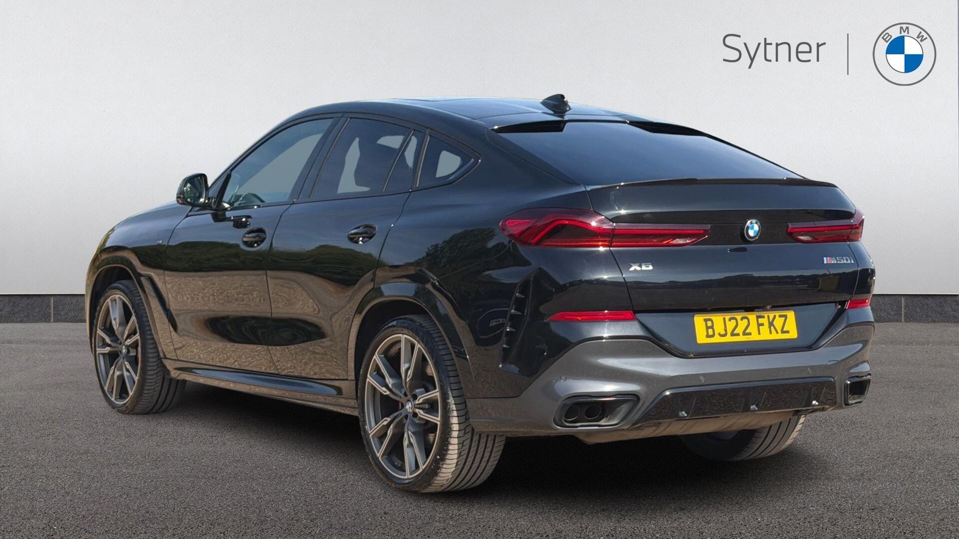 BMW X6 view 2