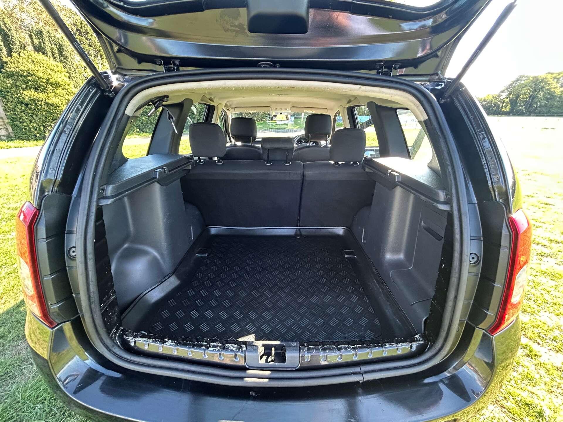 Dacia Duster view 17