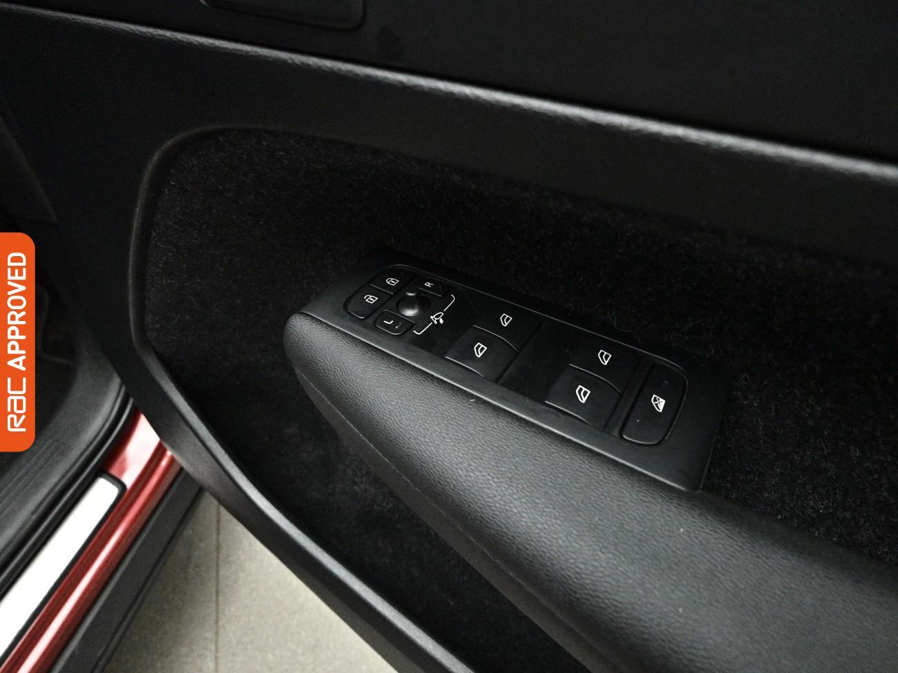 Volvo XC40 view 26