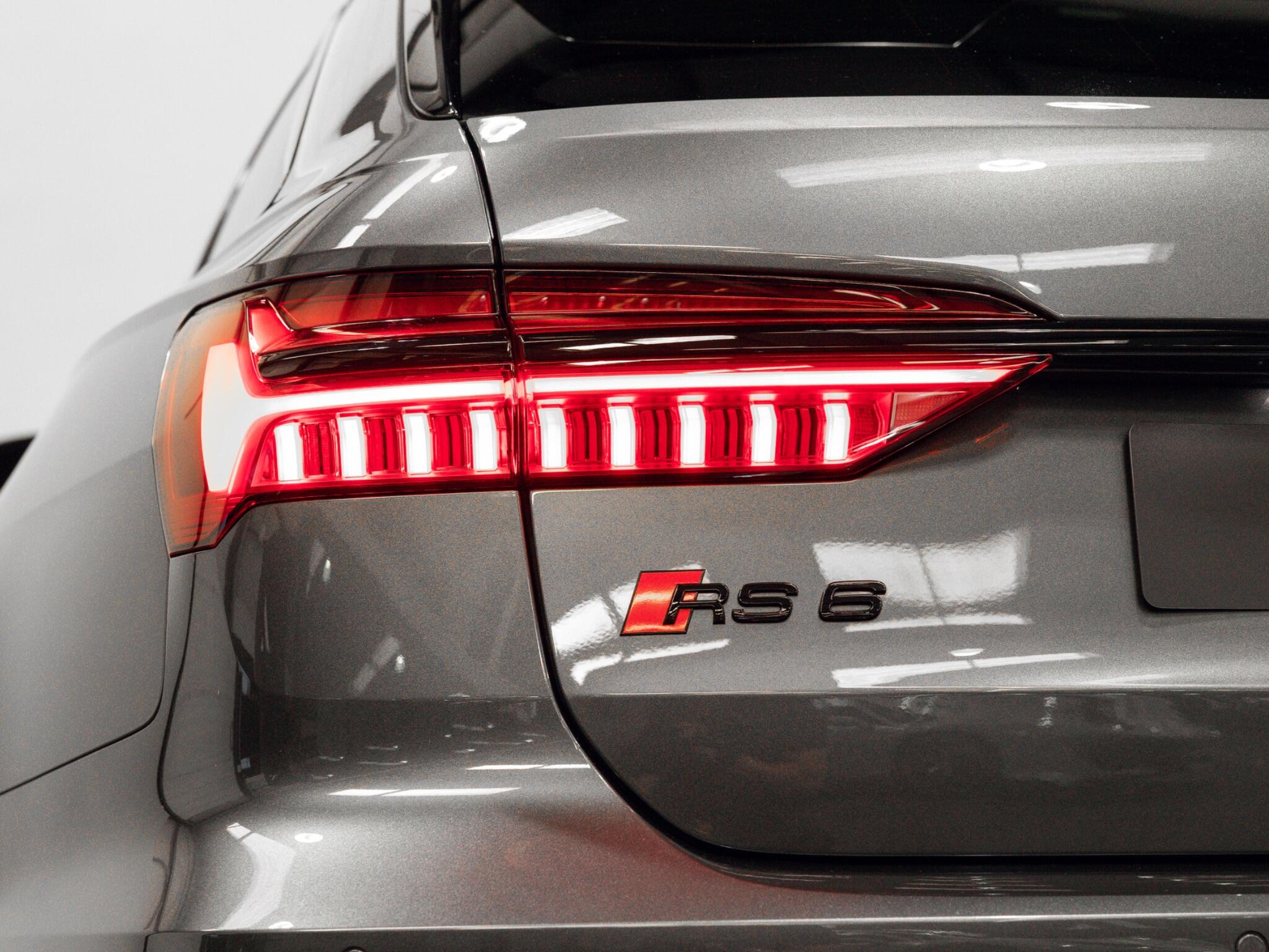 Audi RS6 Avant view 19