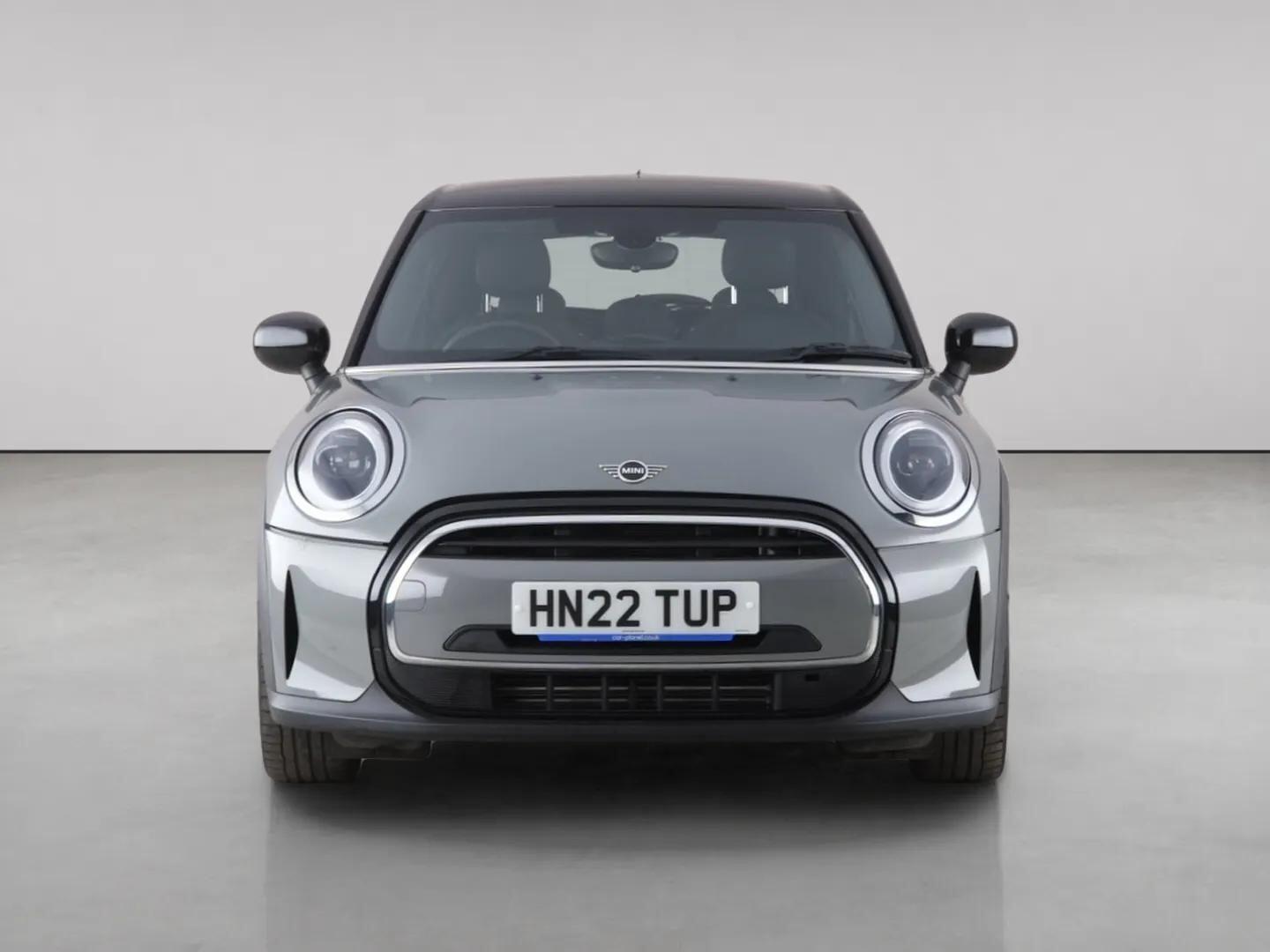 Mini Hatch view 5