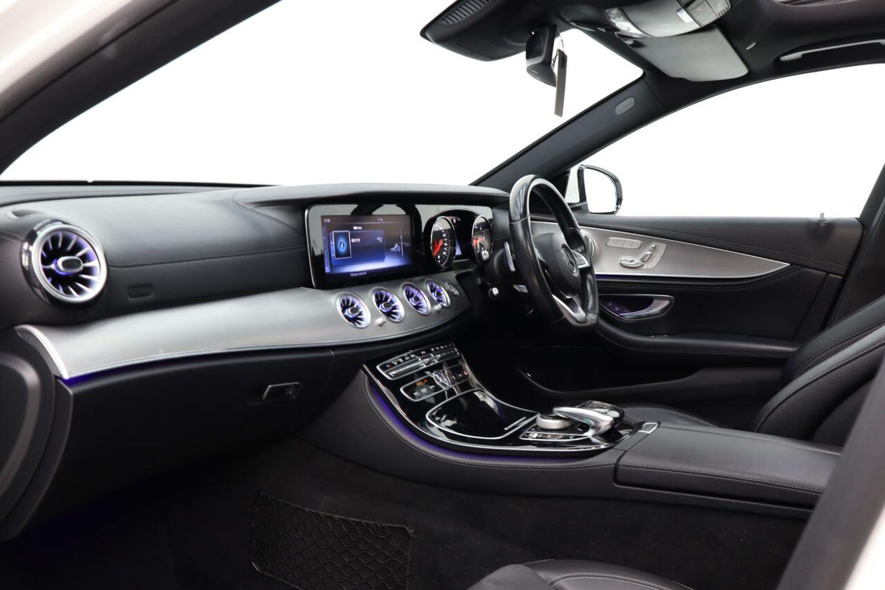 Mercedes-Benz E-Class view 19