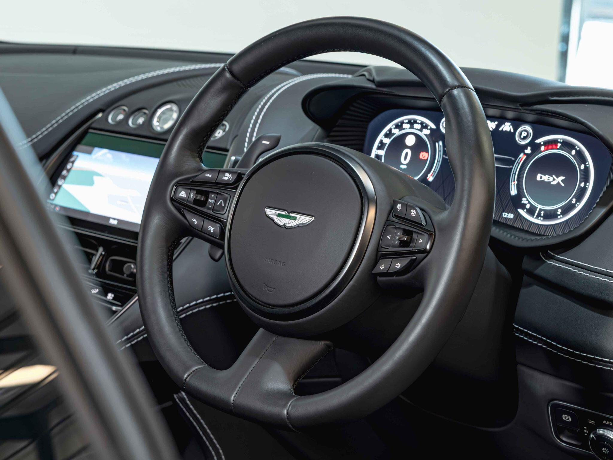 Aston Martin DBX view 18