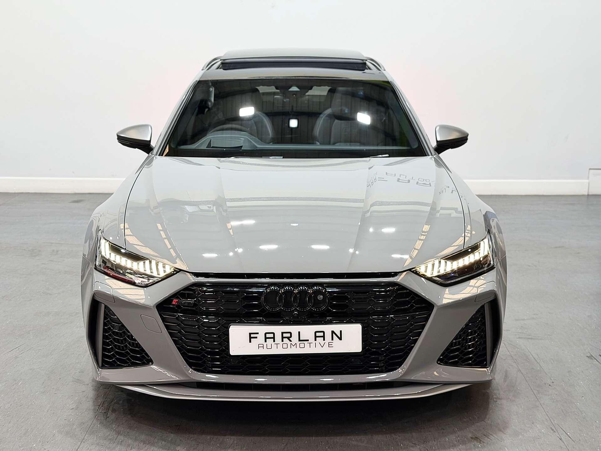 Audi RS6 view 11