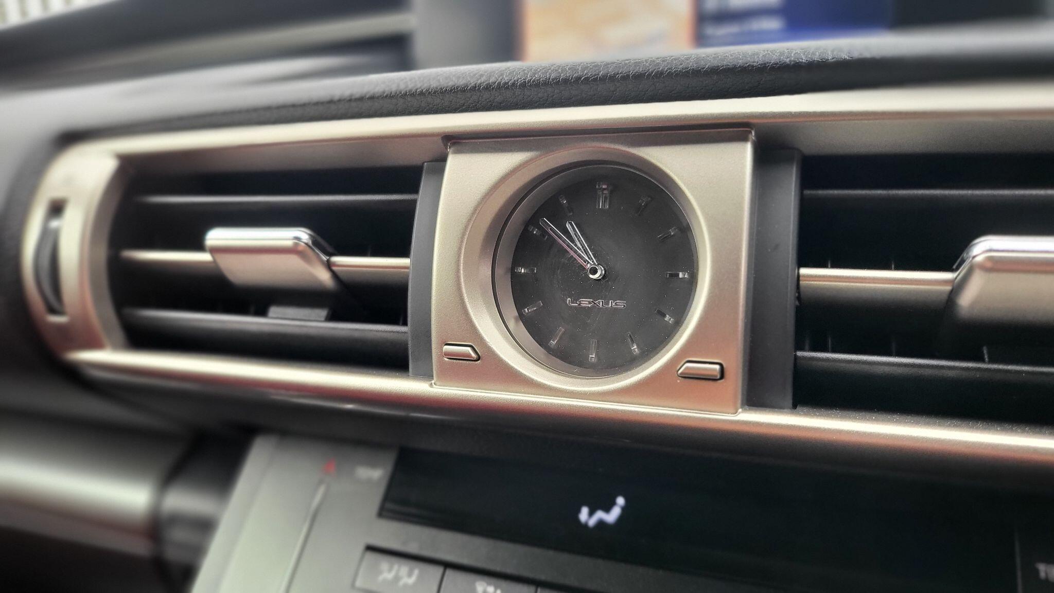 Lexus Is view 40