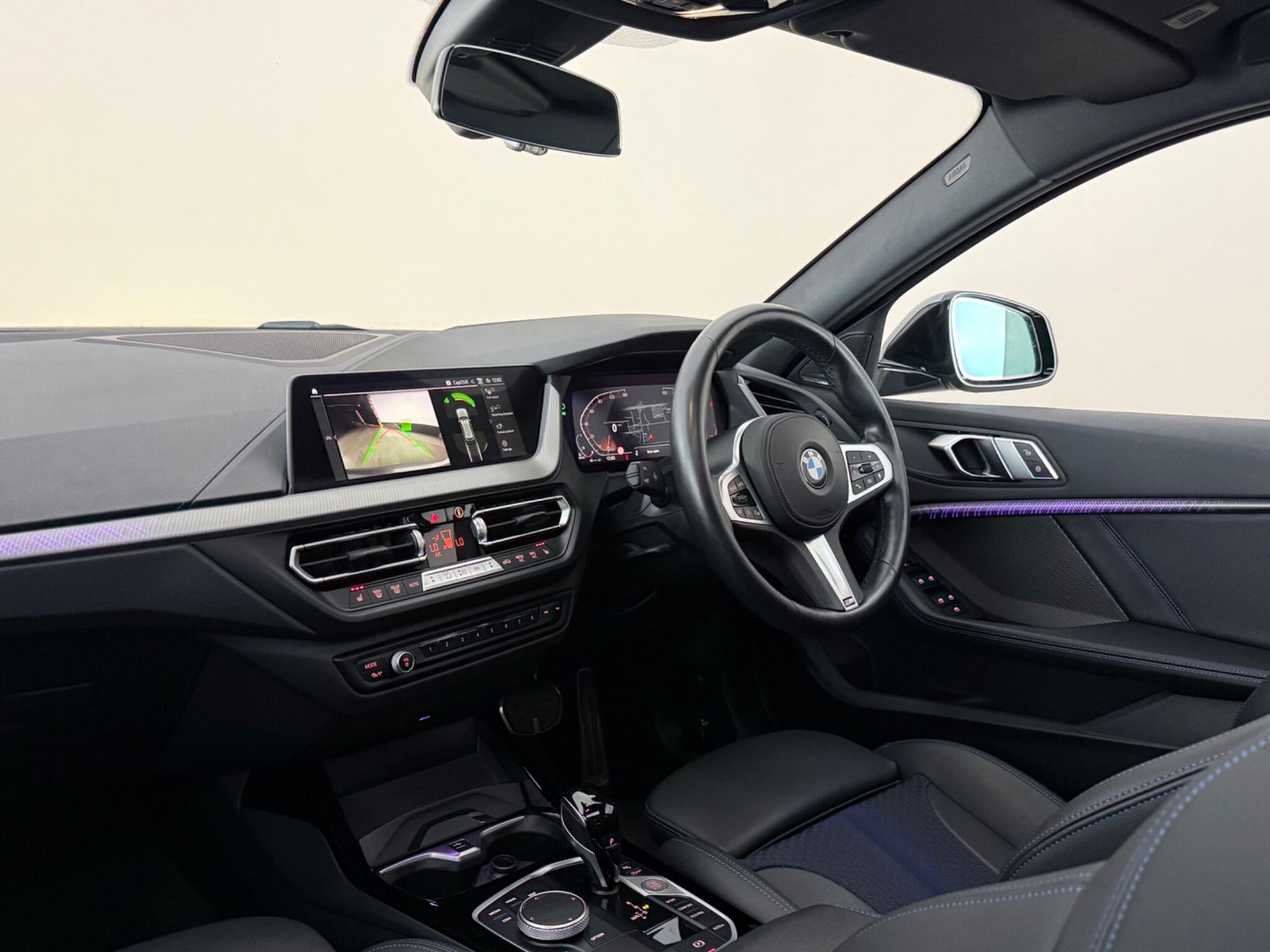 BMW 1 Series view 4
