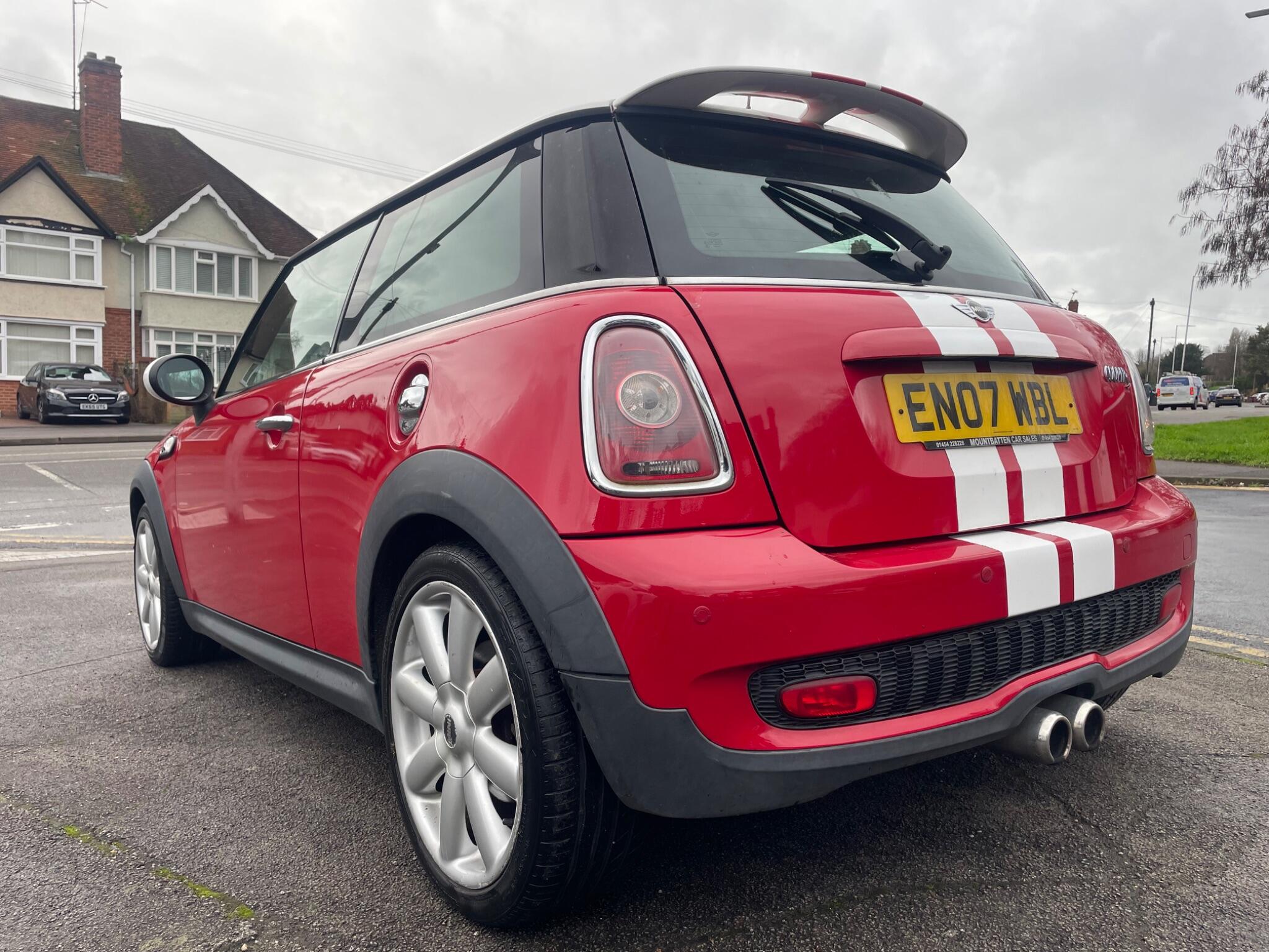 2007 MINI Hatch image 4