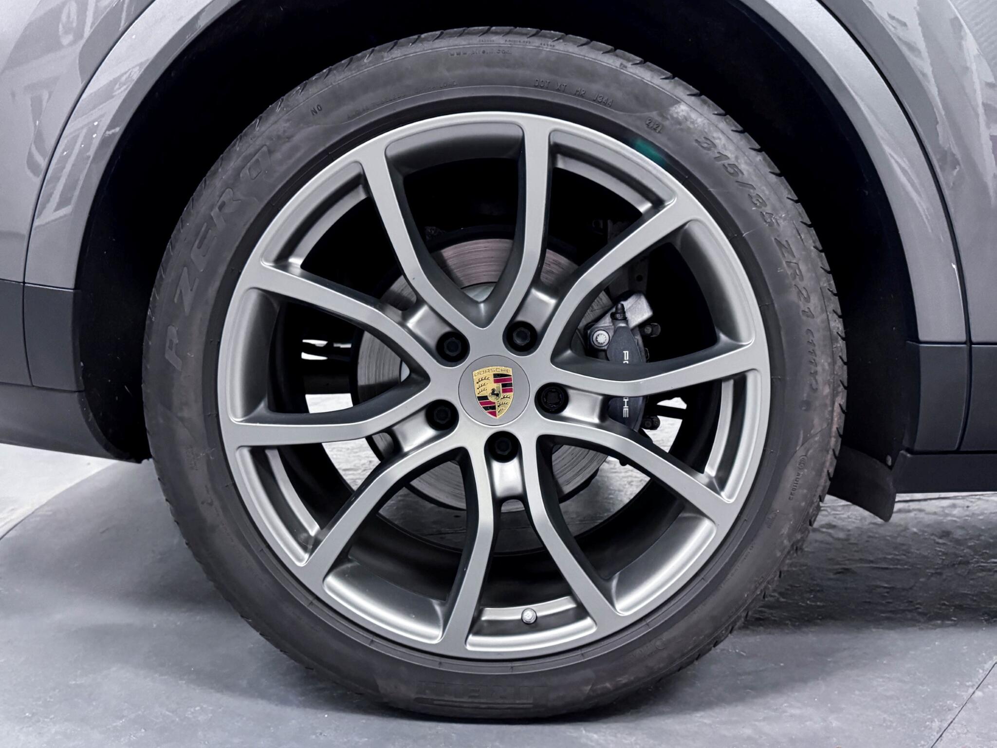 Porsche Cayenne view 72