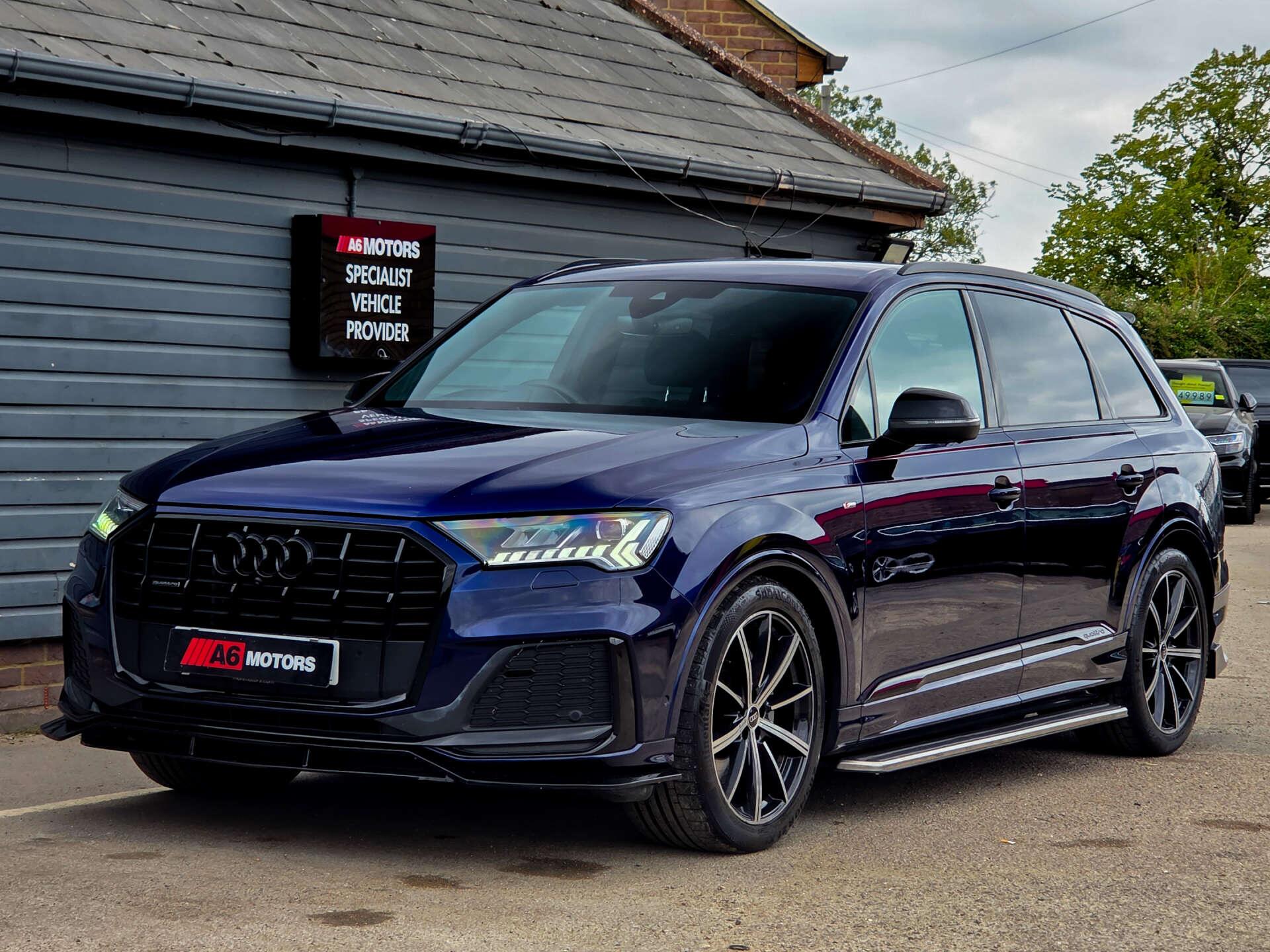 Audi Q7 view 7