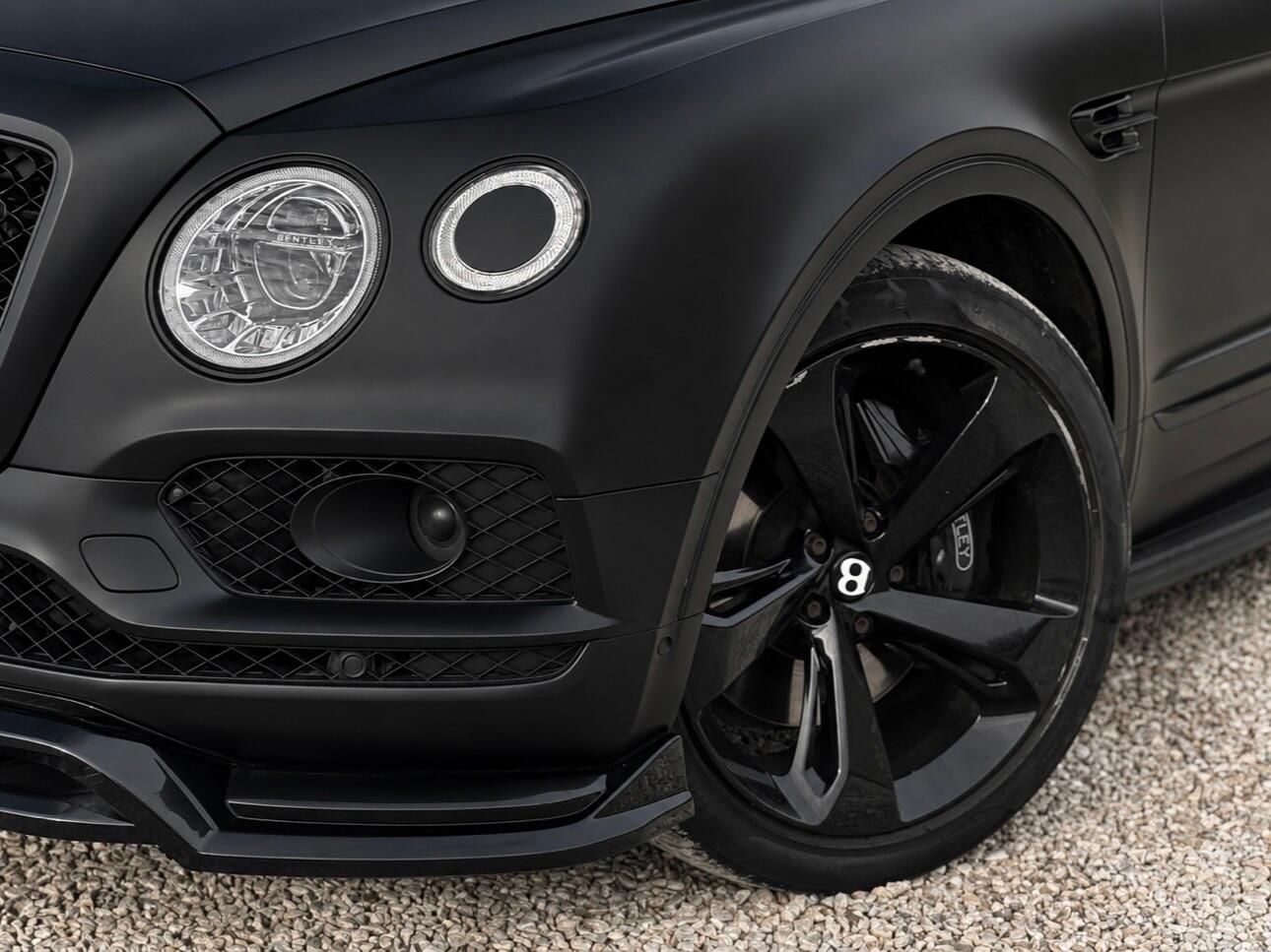 Bentley Bentayga view 75