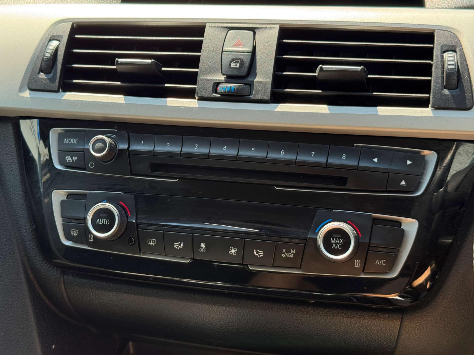 BMW 3 Series view 65